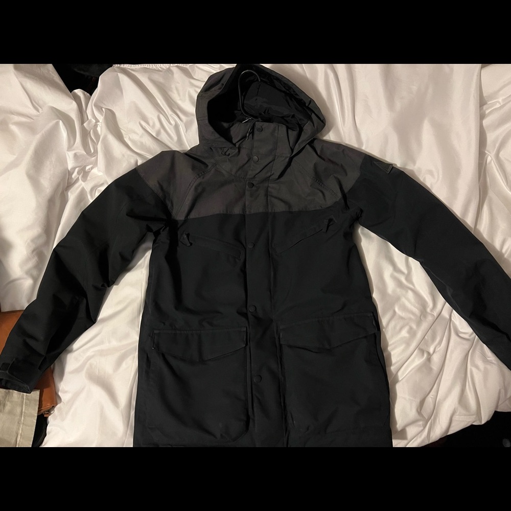 Like-new! Mid-heavy weight down burton jacket